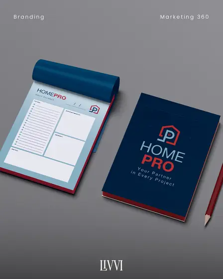 Bloco de anotações e caderno com a identidade visual da HomePro